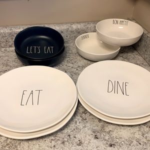 Rae Dunn dining set 4 plates and 4 bowls
